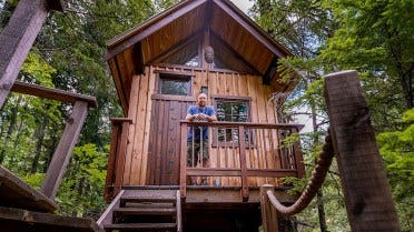 Inspiracje z Kanady – budowa domku letniskowego pośród lasu